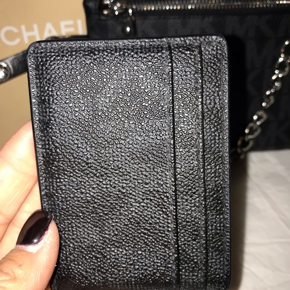 💯% Authentic Michael Kors Belt bag with Wallet - Picture 3 of 8